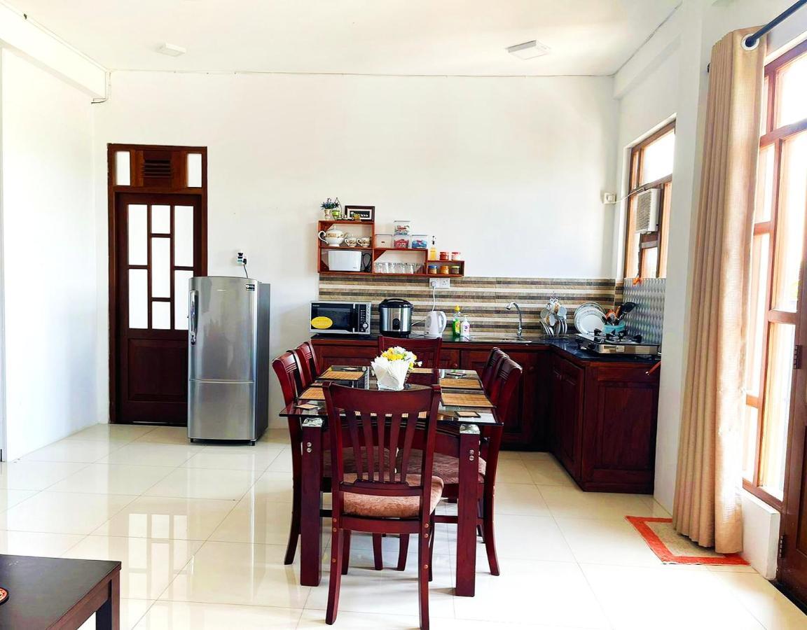 Saru Holiday Apartment - Up To 6 Guests Канди Экстерьер фото